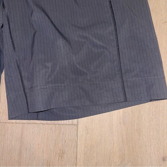 Lululemon Running, Training Basketball Shorts Grey w Black Pinstripe 11"… - Picture 4 of 7